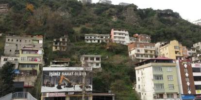 Trabzon'da Kaymaklı Mahallesi’nde 17 yıllık kaya düşmesi tehlikesine bilimsel çözüm