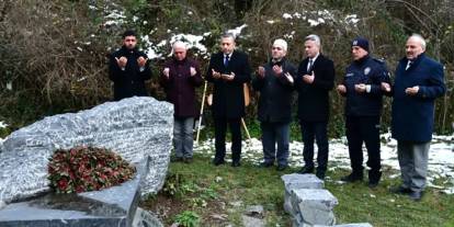 Trabzon Valisi Tahir Şahin Özkan Sümer'in kabrini ziyaret etti