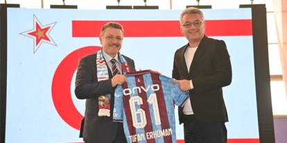KKTC'de 17. Hamsi Festivali coşkusu! Başkan Genç'ten Cumhurbaşkanı Erhürman'a Trabzonspor forması