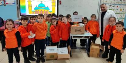 Pelitli Mareşal Fevzi Çakmak İlkokulu 1-C sınıfından Ramazan’da örnek dayanışma