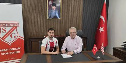 Eski Trabzonsporlu Sebat Gençlikspor'a imzayı attı