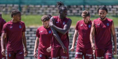 Trabzonspor'da hazırlıklar sürüyor! Günün ilk antrenmanı tamamlandı