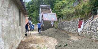 Trabzon Büyükşehir'den seferberlik! 2 günde 2 bin 700 metre kuru beton serildi