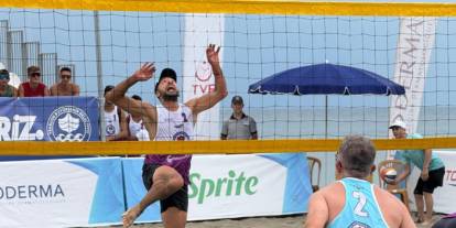 Trabzon'da uluslararası plaj voleybolu turnuvası başladı