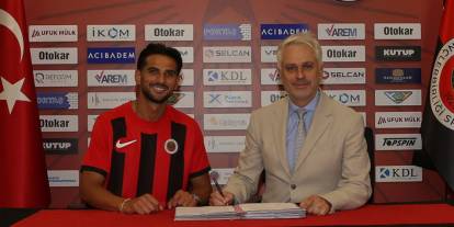 Eski Trabzonsporlu Süper Lig ekibine imzayı attı