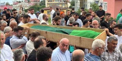 Trabzon'da eşi tarafından öldürülen Sinem Topaloğlu toprağa verildi