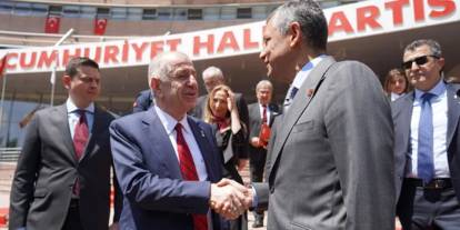 Ümit Özdağ'dan Özgür'e Özel'e ziyaret! "Normal bir Türkiye fotoğrafı değil"