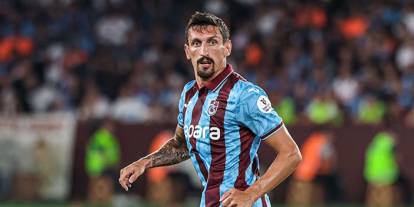 Trabzonsporlu Stefan Savic ülkesinde gündem oldu!