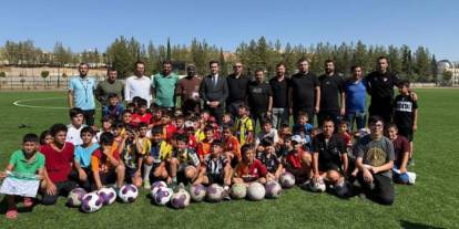 İbrahim Yattara minik futbolcular ile buluştu