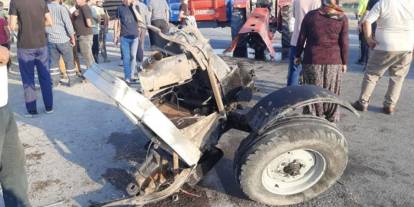 Samsun'da kamyonet ile traktör çarpıştı: 4 yaralı