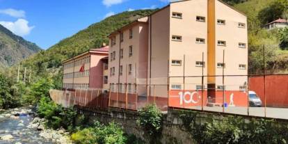 Trabzon Araklı'da büyük vefa: Eğitim gördüğü okulu baştan aşağı yeniledi