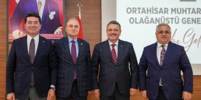 Ortahisar Muhtarlar Derneği'nde yeni başkan Bekir Aktürk! Başkan Genç'ten birlik vurgusu
