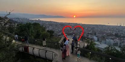 Trabzon'da "Seyir Terası" için ücret tartışması sürüyor! "Montajcılık ve algı..."