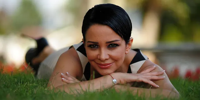 evrim-akin-kac-yasinda.webp