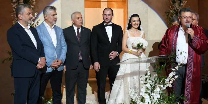 tuna-temel-ozer-gulsen-yavuz-en-mutlu-gunu-1.webp