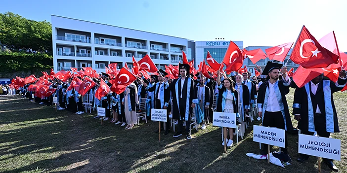 ktu-mezuniyet-coskusu-1.webp