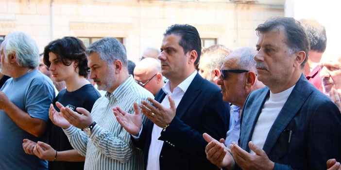 ak-parti-trabzonun-aci-gunuemre-yilmaz-arsinde-son-yolculuguna-ugurlandi-001.jpg