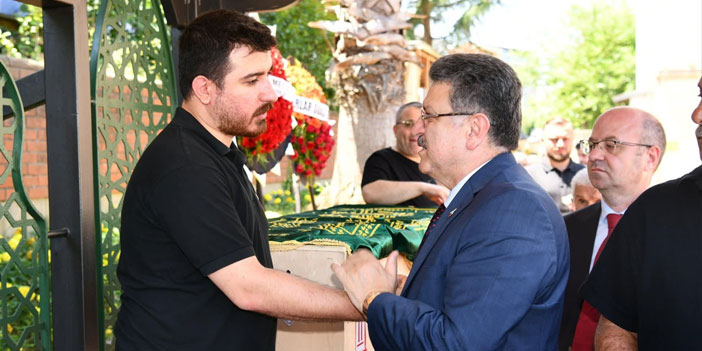 ak-parti-trabzonun-aci-gunuemre-yilmaz-arsinde-son-yolculuguna-ugurlandi.jpg