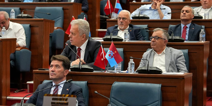 cuneyt-zorludan-yalincak-tepkisibu-arazinin-satisi-halkin-menfaatine-degil-001.jpg