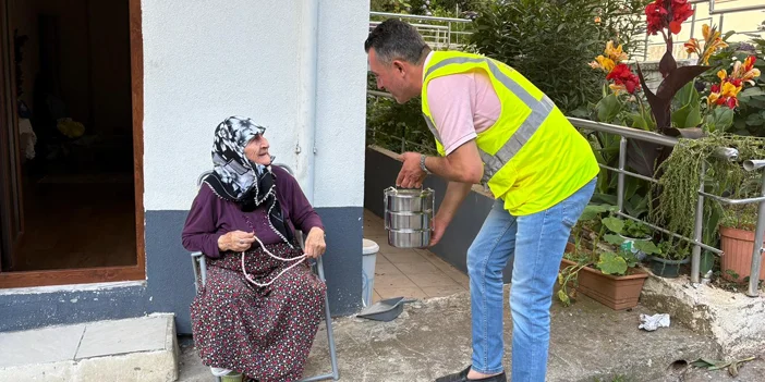 ortahisar-belediye-sicak-yemek-hizmeti-2.webp