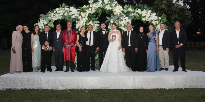 trabzonda-kaan-alparslan-canbakal-ile-gulsen-yesilyurtun-en-mutlu-gunu-1.webp
