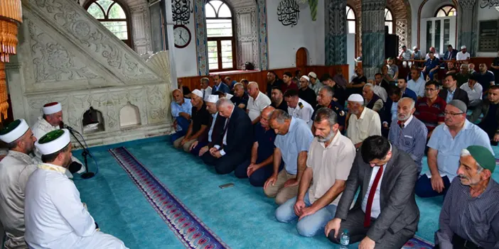 trabzon-15-temmuz-sehitleri-icin-kuran-3.webp