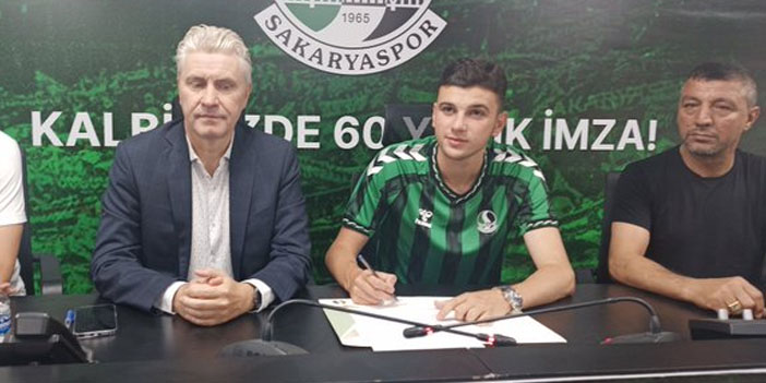abdurrahman-bayram-imzaladi-1.jpg