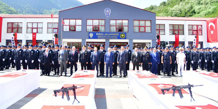 pomemde-mezuniyet-coskusu-4.jpg