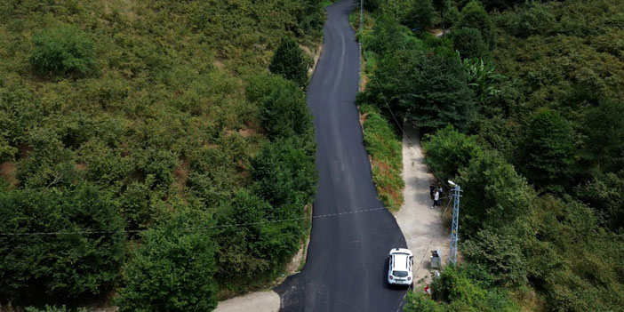 trabzon-buyuksehir-belediyesi-yillarin-asfalt-sorununu-cozuyor.jpg