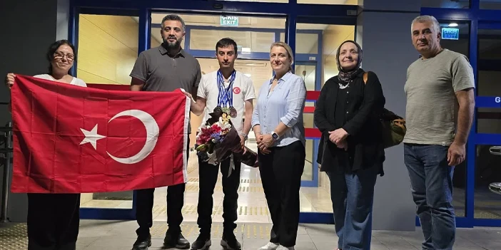 bugra-selimzadeye-memleketi-trabzonda-karsilama-1.webp