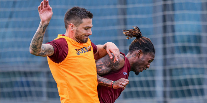 trabzonspor-yeni-sezona-hazirlanmaya-devam-ediyor-aksam-antrenmani-tamamlandi.jpg