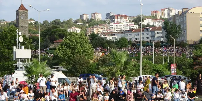 turk-yildizlari-uctu-6.webp