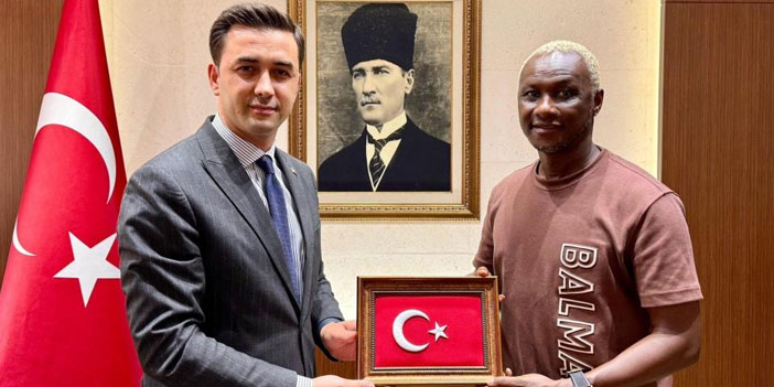 brahim-yattara-trabzonsporun-gencleri-ile-bulustu.jpg