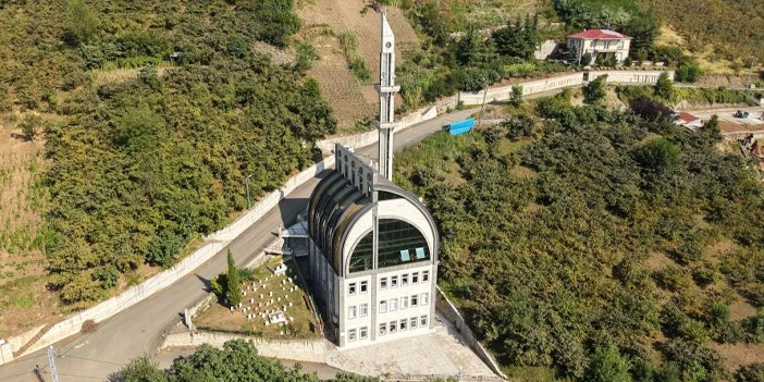 trabzondaki-cami-sasirtiyor-12.webp