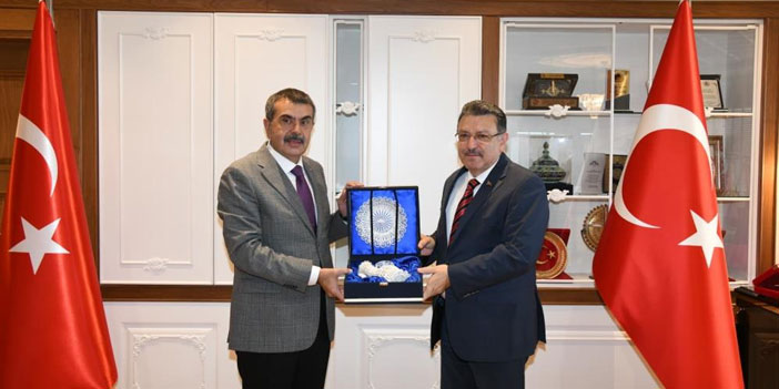 milli-egitim-bakani-yusuf-tekin-trabzonda.jpg