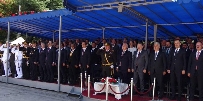 trabzonda-30-agustos-zafer-bayrami-coskusu-001.jpg