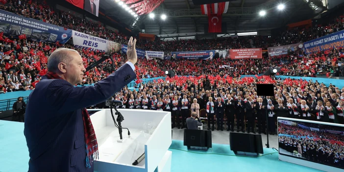erdogan-ozeli-topa-tuttu-1.webp