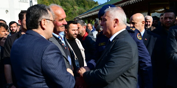 selahattin-erdogana-veda-trabzon-4.webp