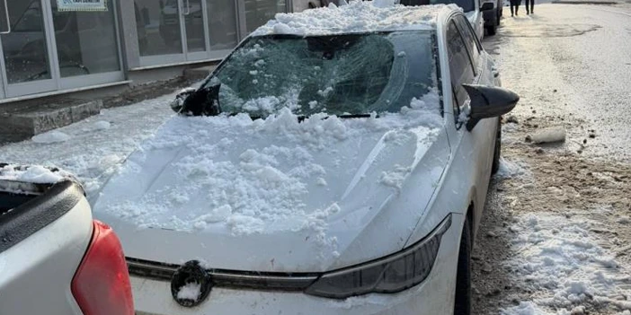 kar-kutleleri-araca-zarar-verdi-1.webp