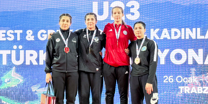 u23-turkiye-gures-sampiyonasinda-trabzonlu-beyza-nur-akkus-ve-sevim-akbas-turkiye-sampiyonu-3.webp