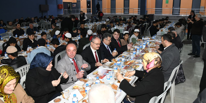 baskan-ahmet-metin-genc-dernekpazari-1.webp